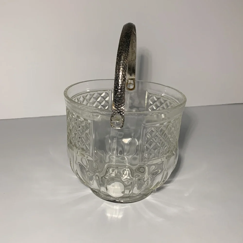 VTG MCM Ice Bucket Barware Pressed Glass Hammered AluminumHandle Diamond Pattern